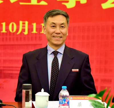 屈校長 - 副本.jpg
